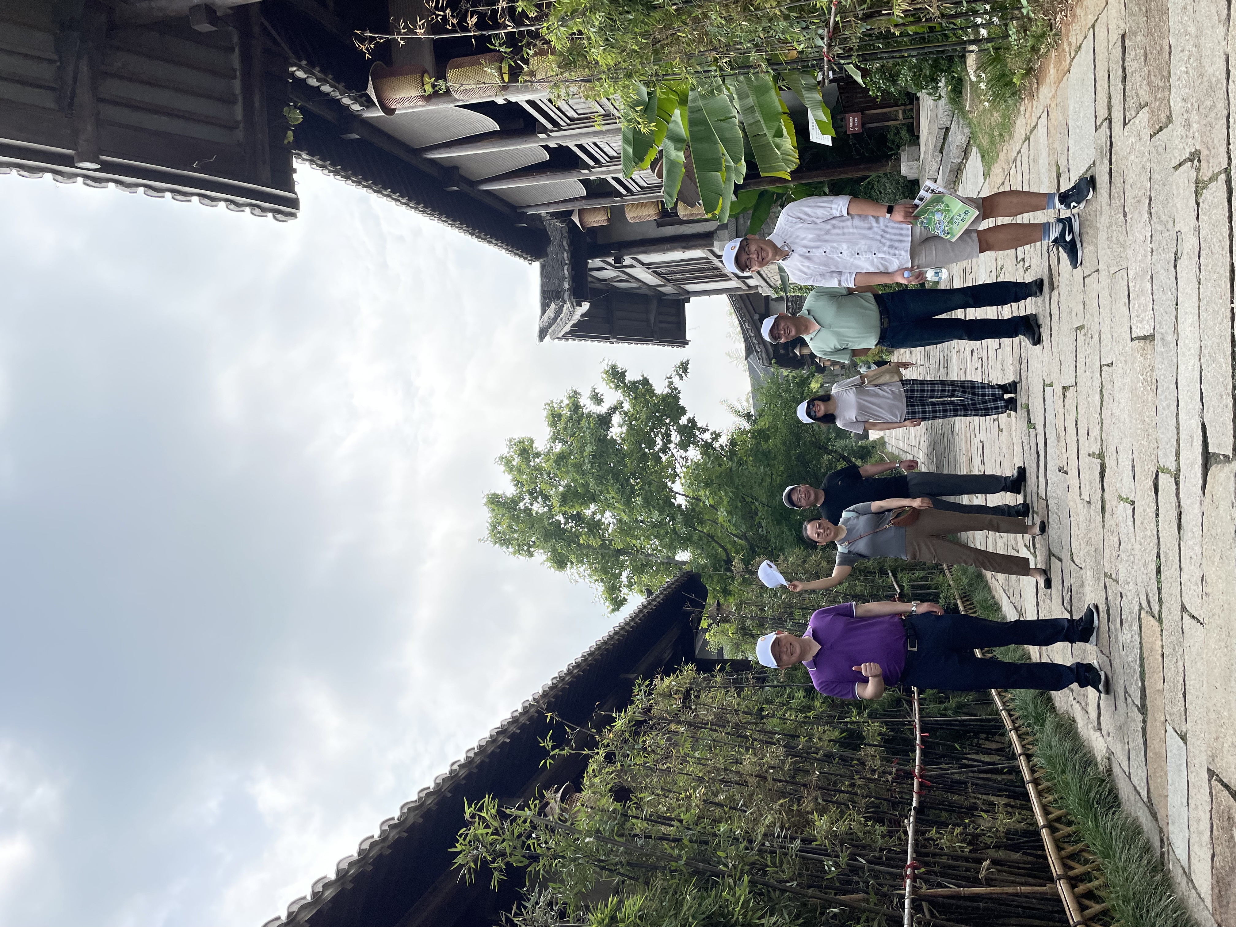 1666605493865331.jpg 盐湖城合影1.jpg